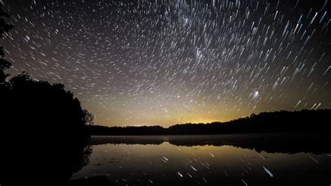 Meteorų lietus danguje