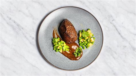 Jautienos didkepsnis su morkomis ir terijakio padažu