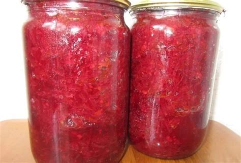 Burokėlių ruošiniai žiemai stiklainiuose