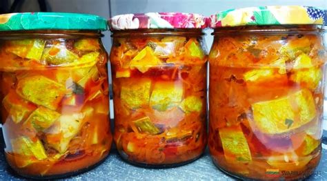 Močiutės cukinijų salotų receptas