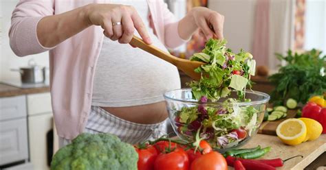 Maisto produktai, kurių nerekomenduojama vartoti nėštumo metu