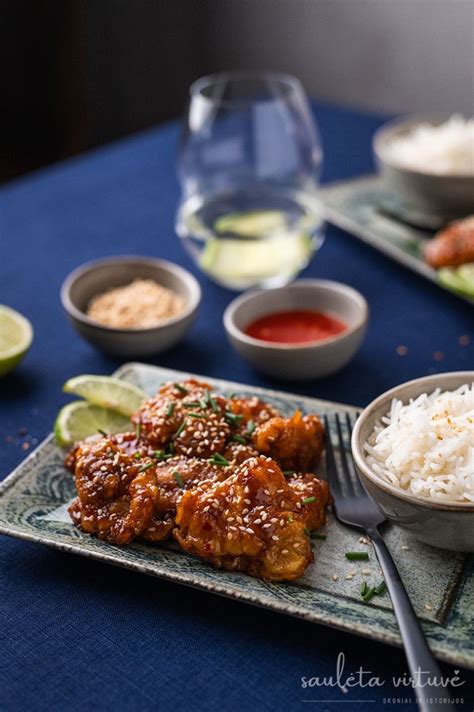 Lipnus azijietiškas padažas vištienos sparneliams