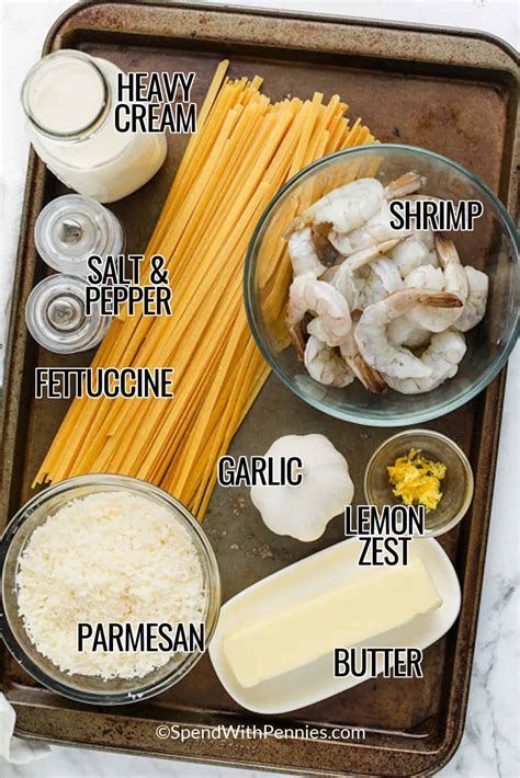 Makaronų ingredientų pjaustymas