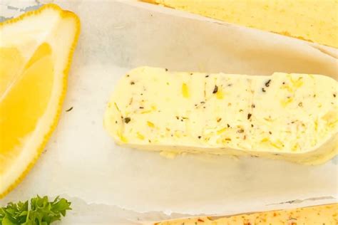 Citrinų ir žolelių marinato ingredientai