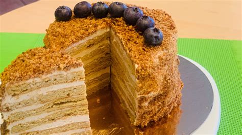 Procesas, kaip surinkti medaus tortą