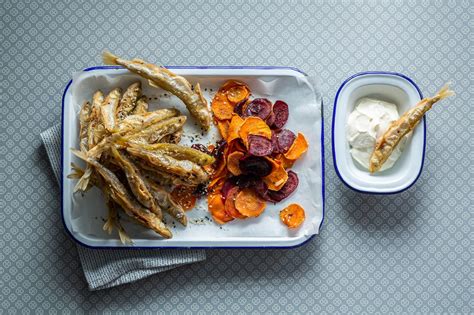 Traškios stintos su prieskoniais