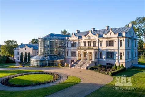 Kretingos dvaro sodybos rūmai su žiemos sodu