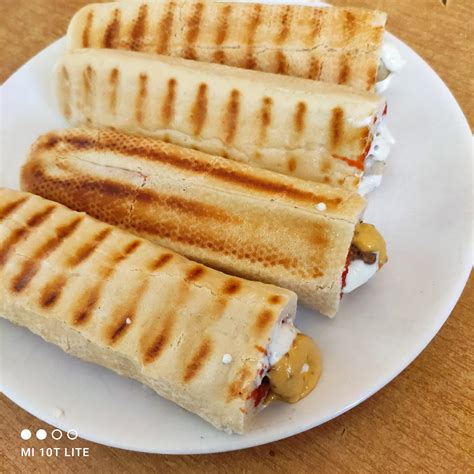 keptos dešrelės su padažu