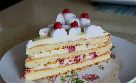 Paprastas ir greitas Tinginių tortas be kepimo