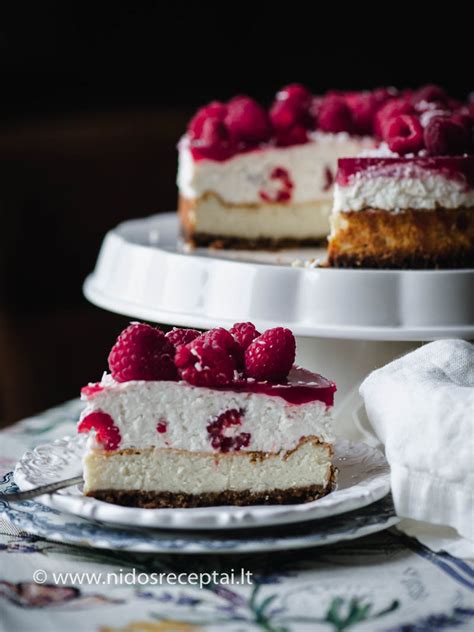 Papuoštas varškės tortas