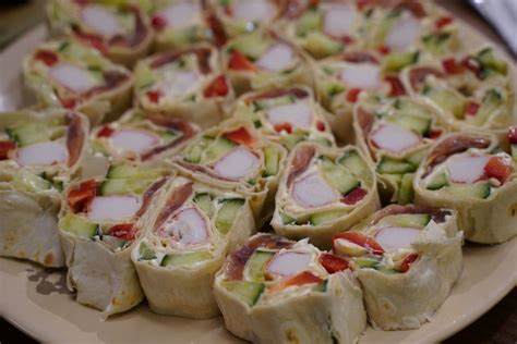 Įvairūs šventiniai patiekalai