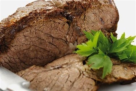 Šviežios veršienos kepsnio paruošimas kepimui