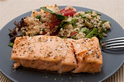 Įvairūs garnyrai prie žuvies kotletų