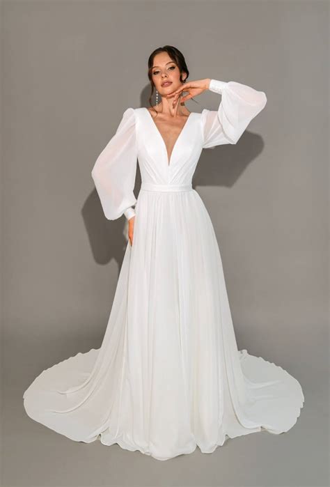 Subrendusios nuotakos vestuvinė suknelė