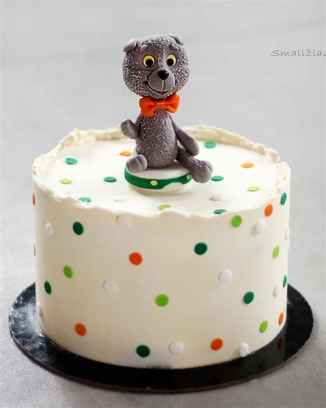 Vaikų tortas su figūrėlėmis