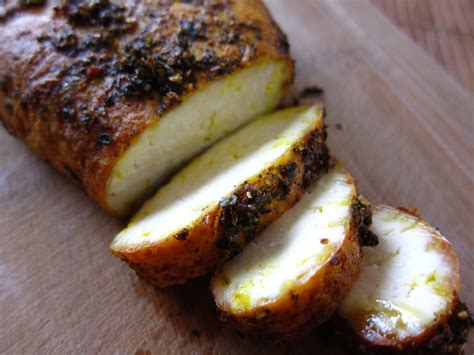 Marinuotas ir keptas varškės sūris su prieskoniais