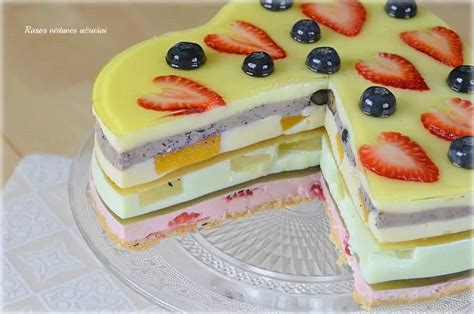 Sausainių tortas su spalvingos želės gabalėliais