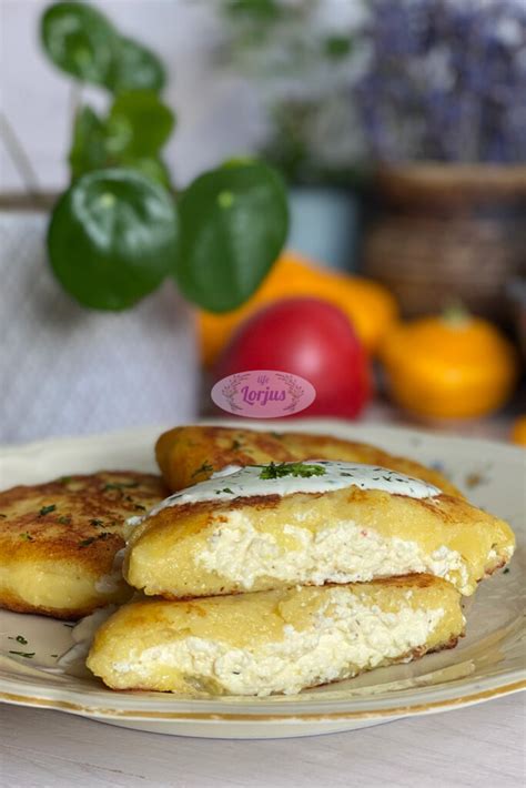 Lėkštė su Žemaičių blynais ir padažu