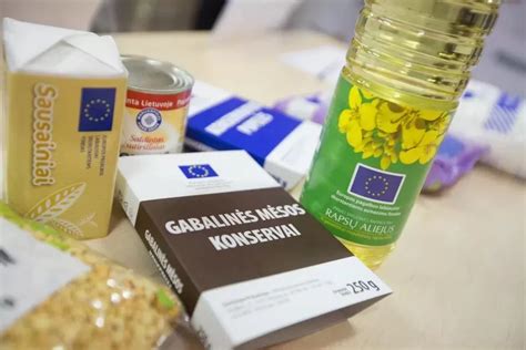 Nuotrauka su maisto produktų etiketėmis, kuriose nurodomi emulsikliai