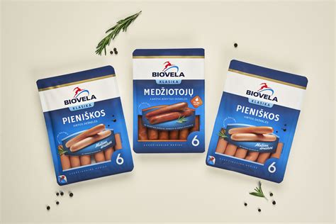 Dešrelės su bulvėmis lėkštėje