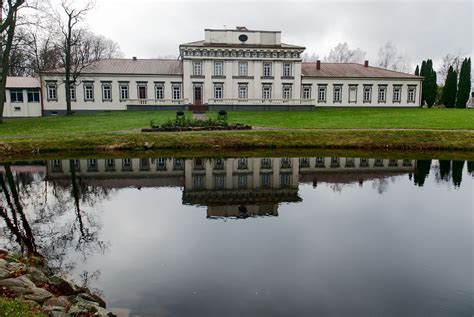 Taujėnų dvaro rūmai