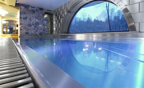 Viešbučio SPA centras su baseinu ir pirtimis