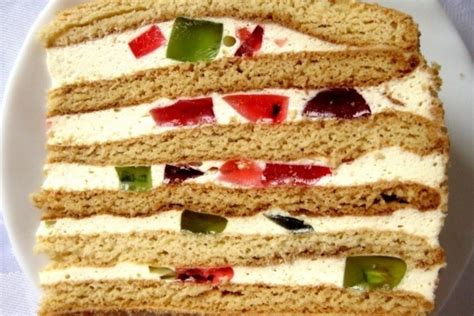 gaivus tortas su varške ir įvairiaspalve žele