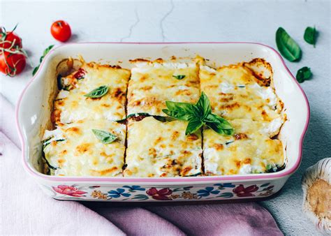 Iškepta lazanija su tirpstančia mocarela