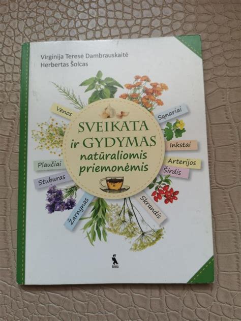 Moters, besigydančios natūraliomis priemonėmis, iliustracija