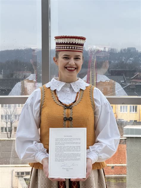 Personalizuotos atsisveikinimo šventės idėja: mėgstamiausios vietos atvaizdavimas