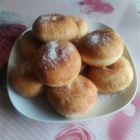 Mielinės spurgos ir glajus