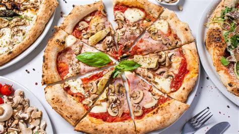 Picos Margherita ingredientai (pomidorai, mocarela, bazilikas)