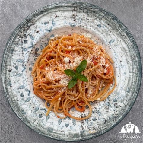 Pasta su brokoliais ir daržovėmis
