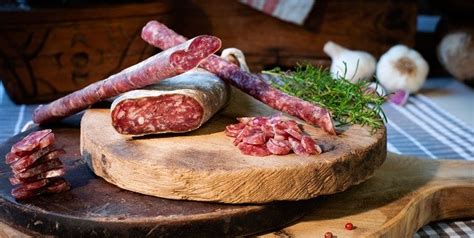 Dešrų gamybos ingredientai ir prieskoniai