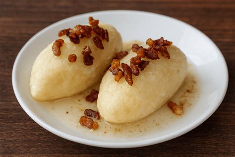 Tradiciniai lietuviški cepelinai su mėsa