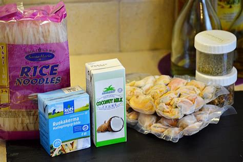Įvairūs ryžių makaronai ir jų ingredientai