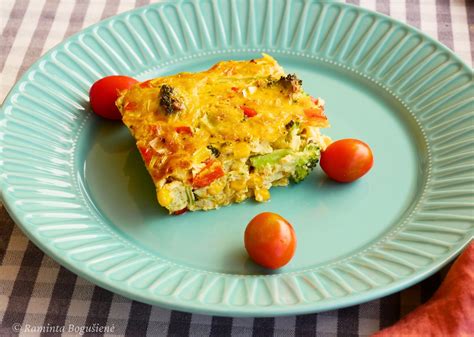 Sveikas omletas su daržovėmis