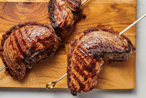 Įdarytos Picanha kepsnio pjaustymas