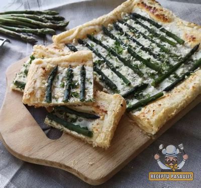Daržovių pyragas su feta sūriu pjaustytas gabalėliais