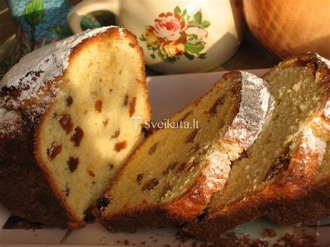 Senovinis varškės keksas su razinomis