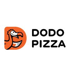 Dodo Pizza logo ir pasaulio žemėlapis su picerijų tinklo vietomis