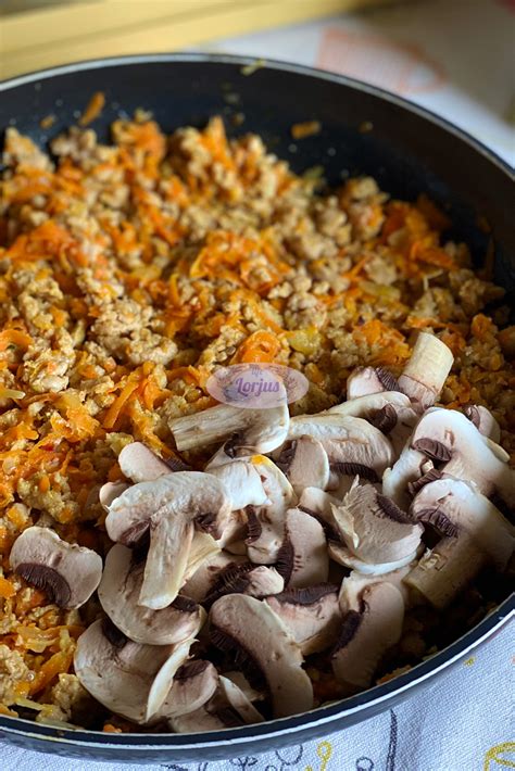 Pievagrybiai ir prieskoniai picai