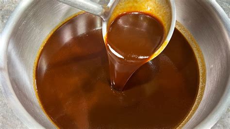 Demi glace padažas konteineryje