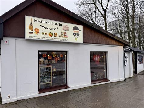„Kmyninės“ krautuvėlė