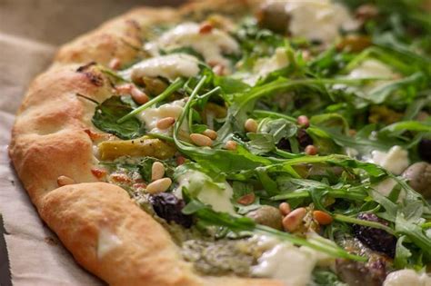 „Pizza Verde“ bananų-kario pica