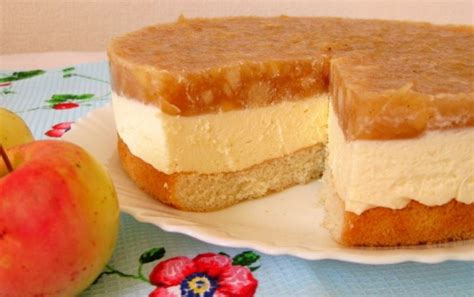 Nekeptas obuolių tortas