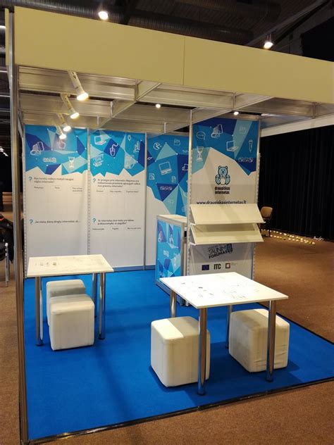 Pavyzdžiai skirtingų tipų reklaminių stendų