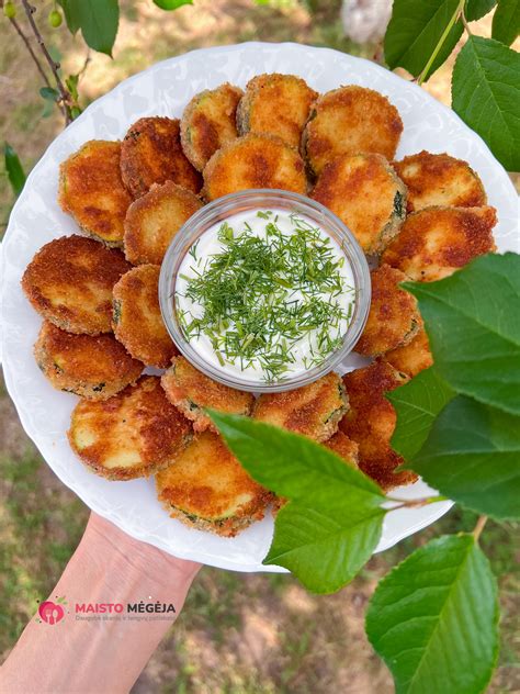 Saldžios cukinijų duonos riekelės