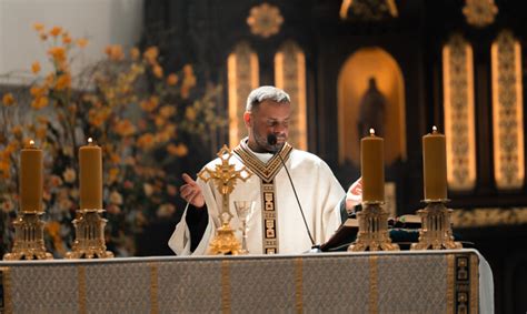 Kunigas skelbiantis Evangeliją