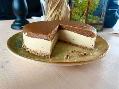 Žaliavalgiškas tortas be kepimo